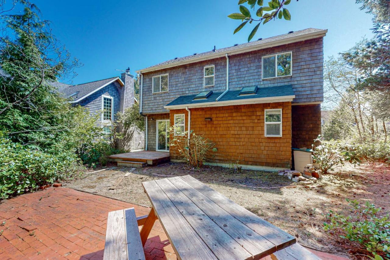 Castaway Cabin Manzanita Exterior photo